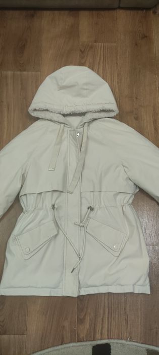 Курточка  тепла  в гарному стані