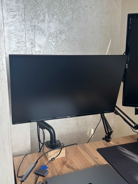 Монітор LG 27" IPS (27MP68HM-P) (Хороший стан)