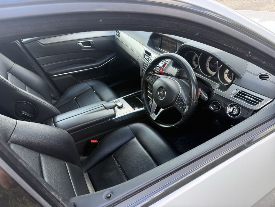 Mercedes-Benz e220