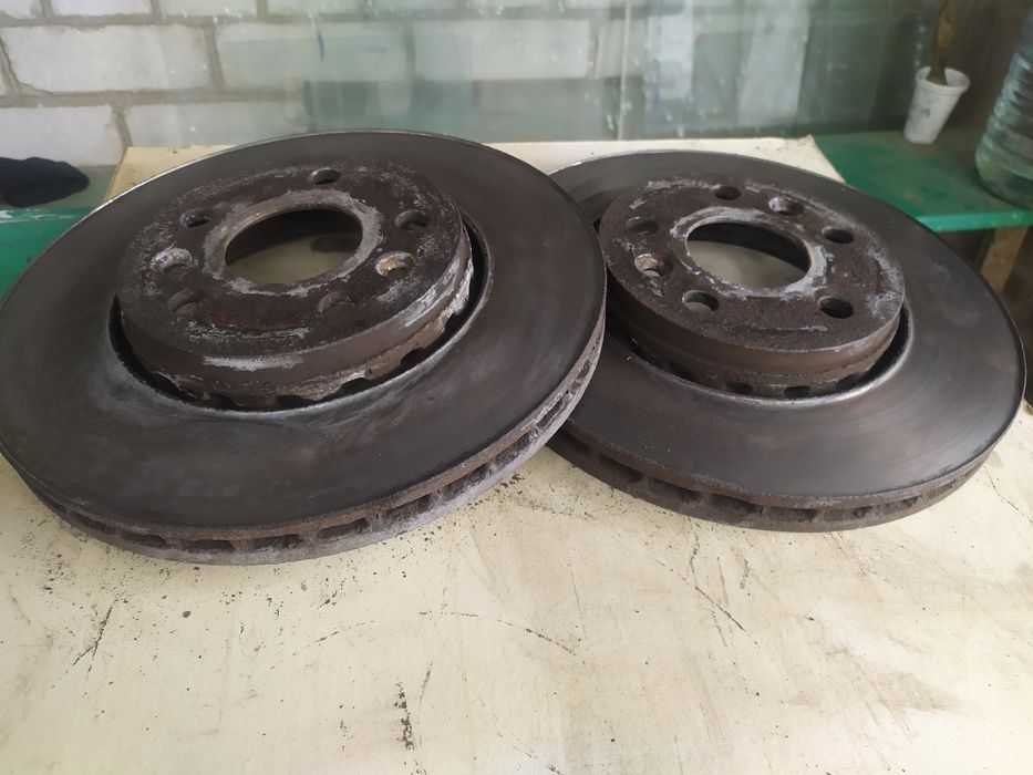 Диски тормозные передние Renauit Kangoo 2