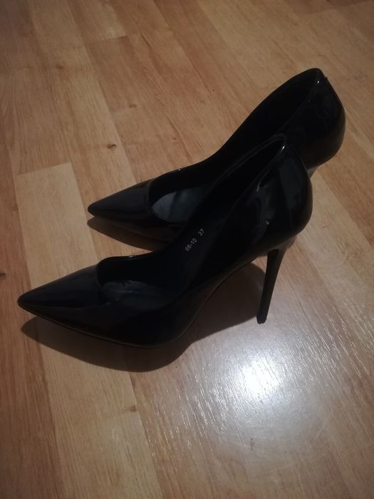 Szpilki, szpilki czarne, buty, czulenka czarne