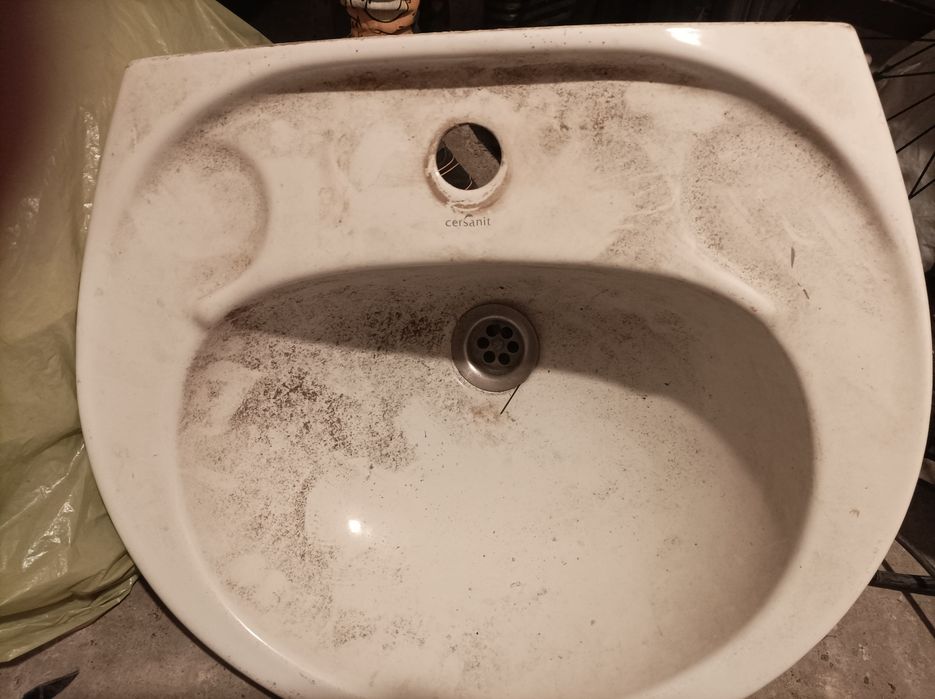 Sprzedam używaną umywalkę