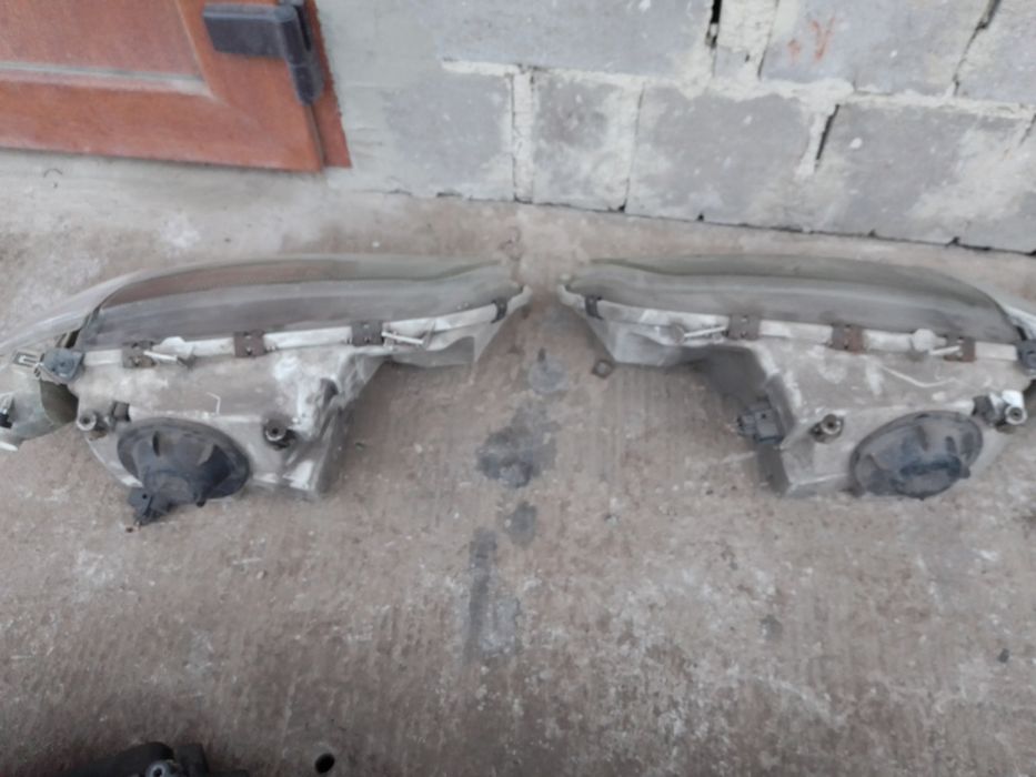 Передні фари лампи Volkswagen Sharan