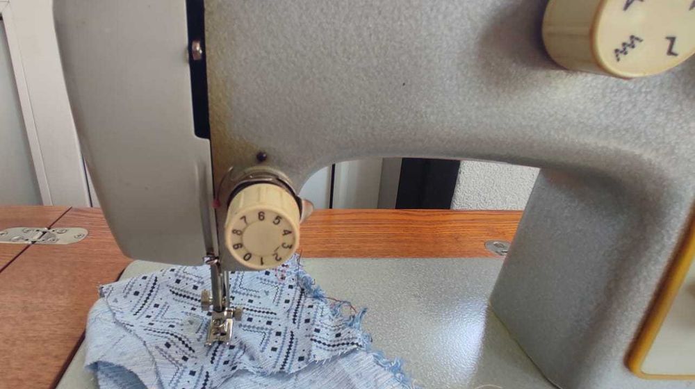 Машина швейна Чайка 142М