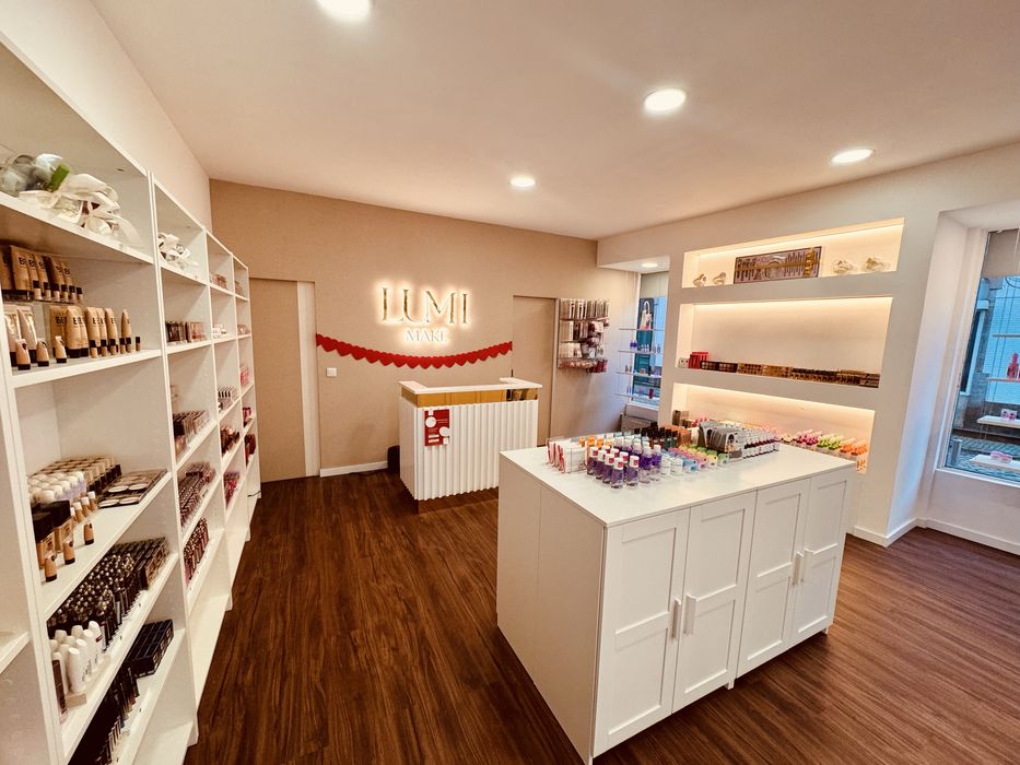 Negócio de Cosméticos à Venda – Faturação Ativa”.