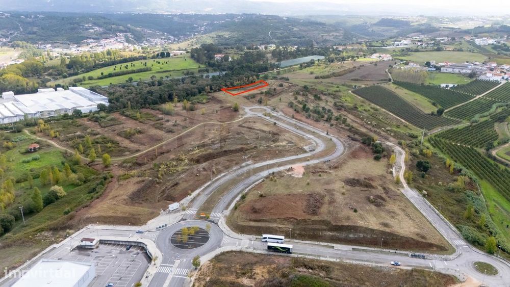 Nova Alcobaça- Lote de terreno para construção de prédio