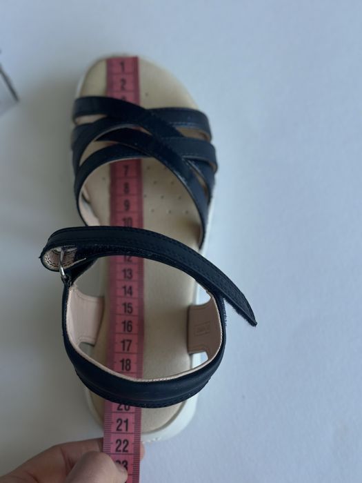 Сандалі  для дівчинки Geox 33 розмір