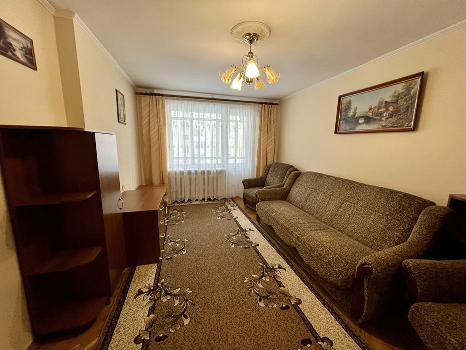 Гарна зручна квартира з ремонтом, вулиця Мазепи