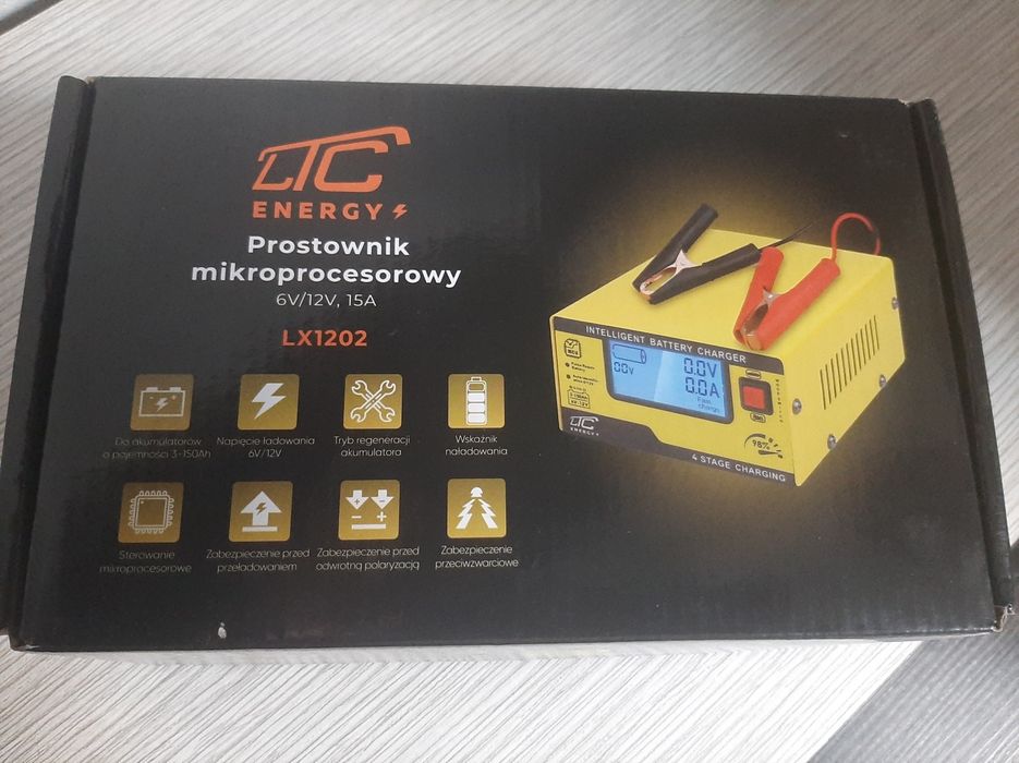 Зарядний пристрій до акумулятора.Новий.