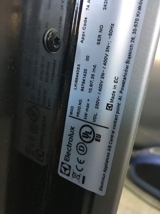 Нова Індукційна електрична плита Electrolux 220-380 Вт