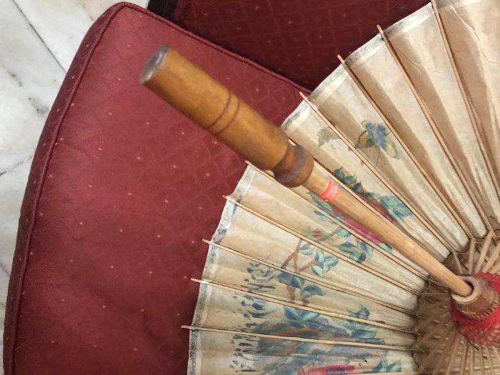 Sombrinha chinesa em bambu e papel de arroz