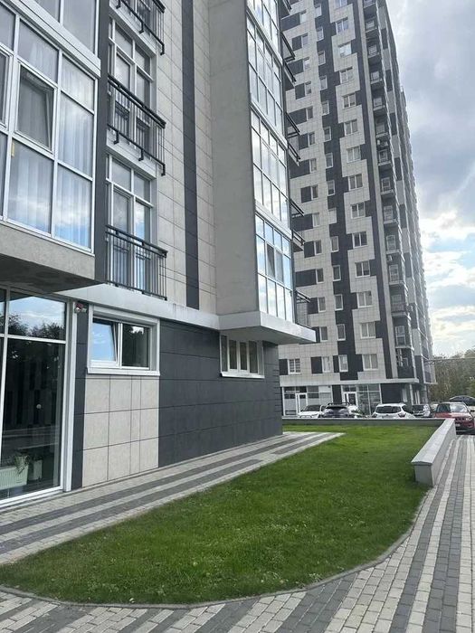 Продам 3 к. квартиру ул. Дмитрия Антоненко 49 (Минская)