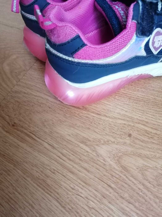 Sapatilhas com luzes