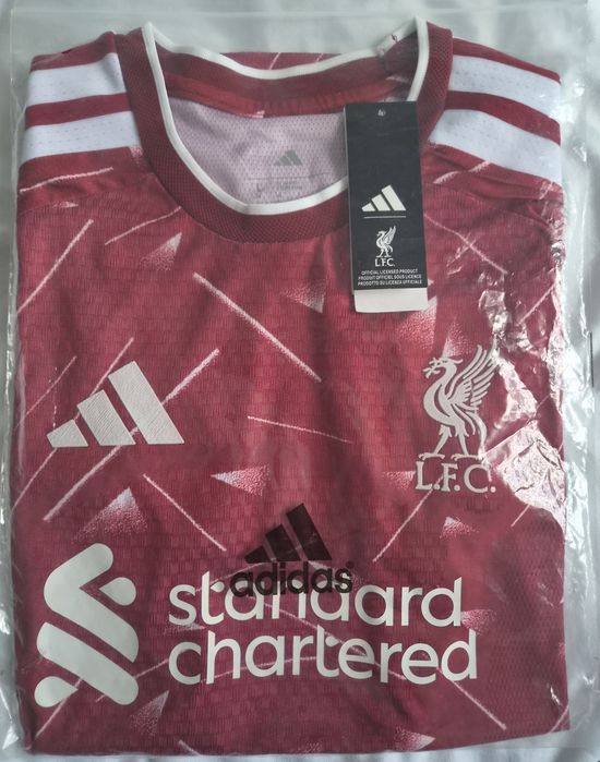 Liverpool nowy sezon 2026/2027. Koszulka nowa z metkami