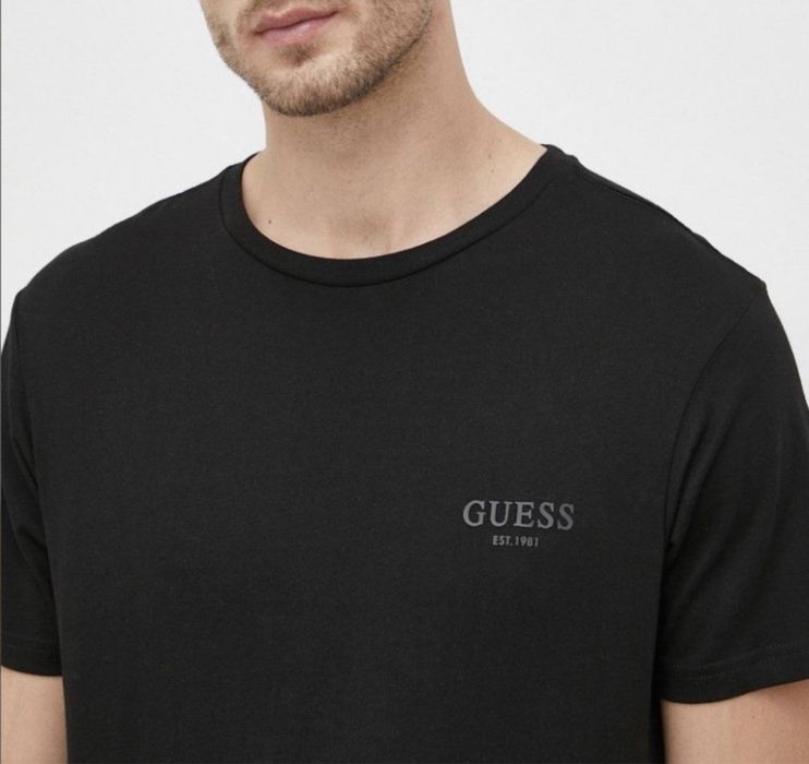Мужские футболки Guess черные белые серые Гесс сумка унисекс шорты
