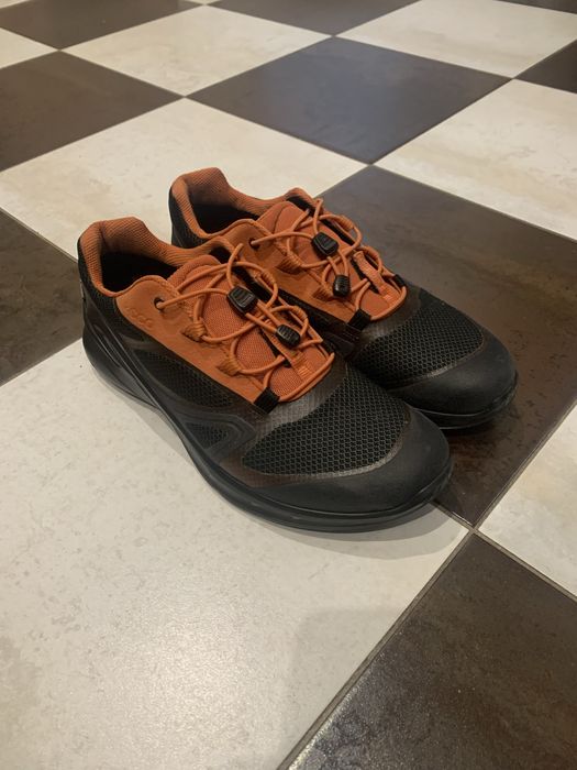 Продам кросівки ecco biom,розмір 43.Стан нових.