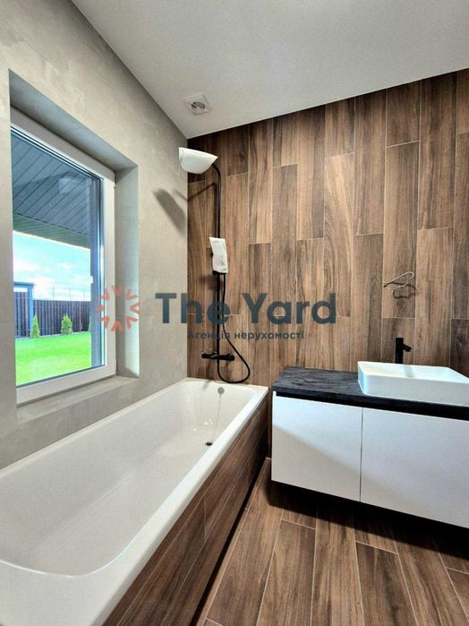 Продаж Будинку 135 кв.м. ділянка 6 сот. Підгірці КМ Сімейний Маєток