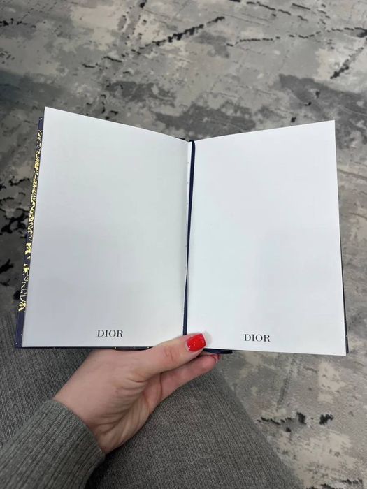 Блокнот та пакет Dior Chanel Hermès