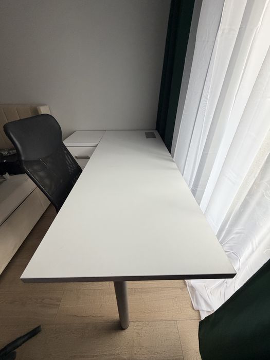 Biurko 180 cm + krzesło biurowe – komplet