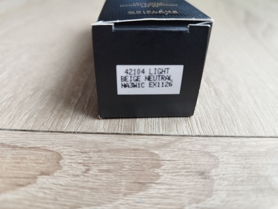 Mineralny podkład SPF 20