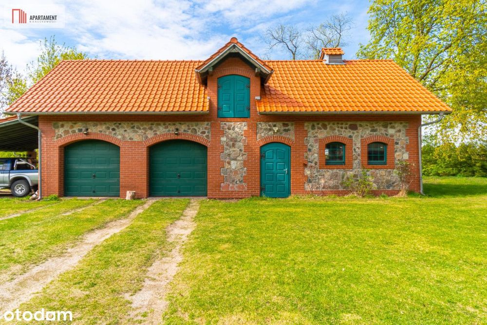 Piękny dwór z parkiem i stawem – 3,34 ha