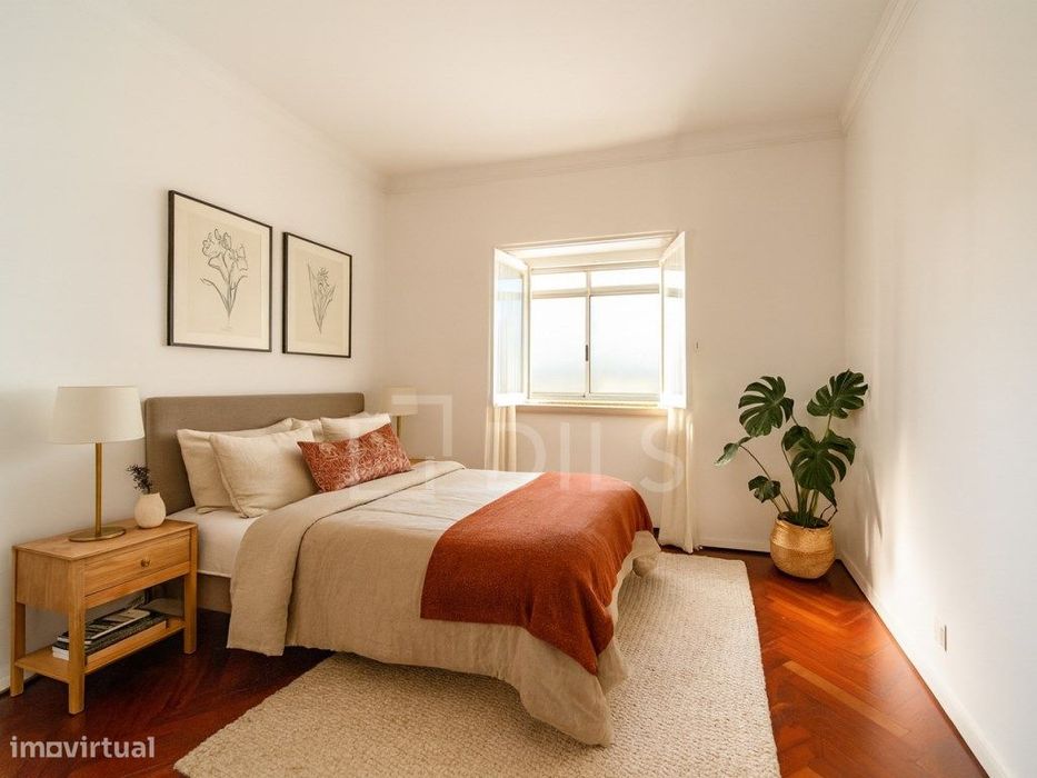 Apartamento T2, bem conservado, Rua Luciano Cordeiro, Lisboa