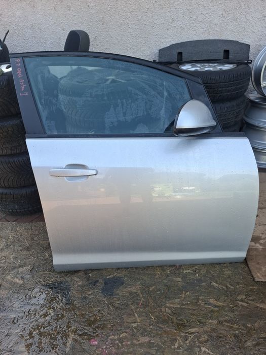 Drzwi prawe przednie Opel Astra J