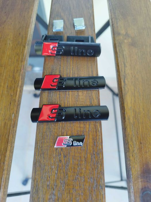 Conjunto de 4 unidades Símbolo / emblema S-line em metal