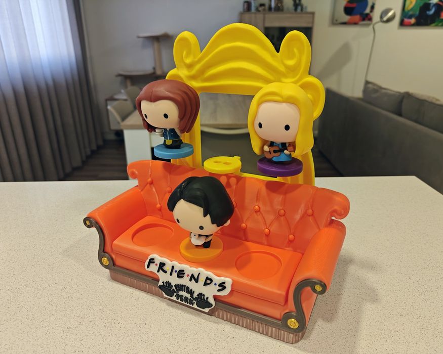 Expositor Sofá Friends McDonalds Central Perk