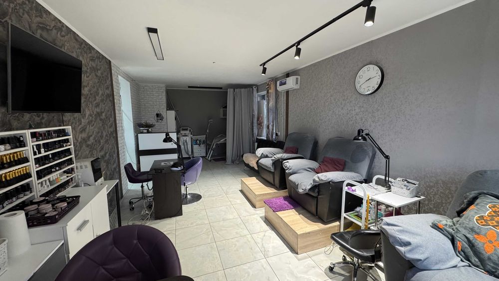 Однокомнатная квартира в новом многоэтажном доме в Аркадии на 1 этаже