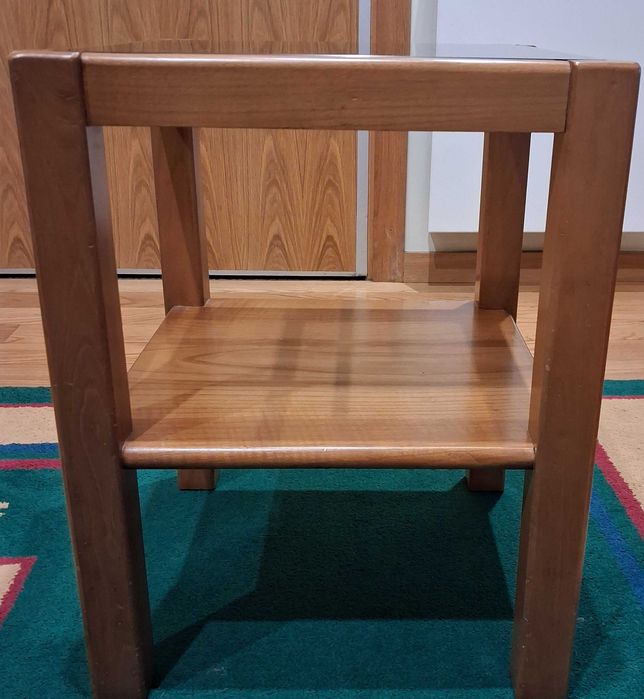 Mesa centro e mesa apoio em madeira castanho