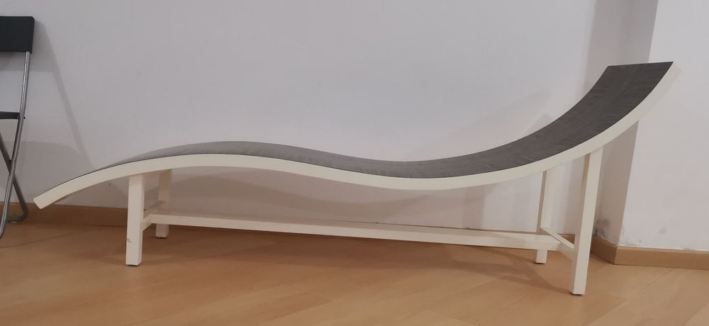 Espreguiçadeira de madeira