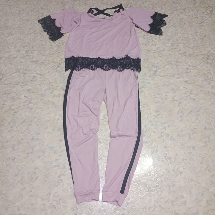 Продам стильный костюм,