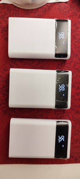 Power Bank с дисплеем на 12800mAh