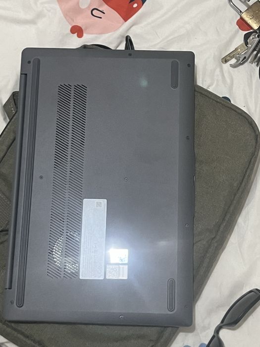 Lenovo Ideapad slim 3 -NOVO-