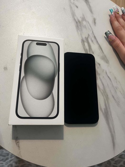 iPhone 15 128GB