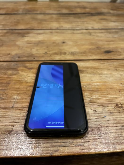 Iphone 11 128 GB (Ecra Avariado)