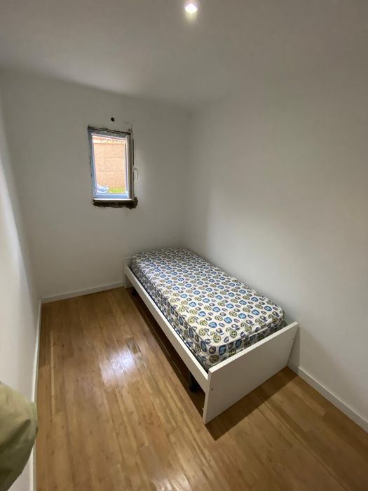 Quarto São Félix Marinha independente muito confortável e bem localiza