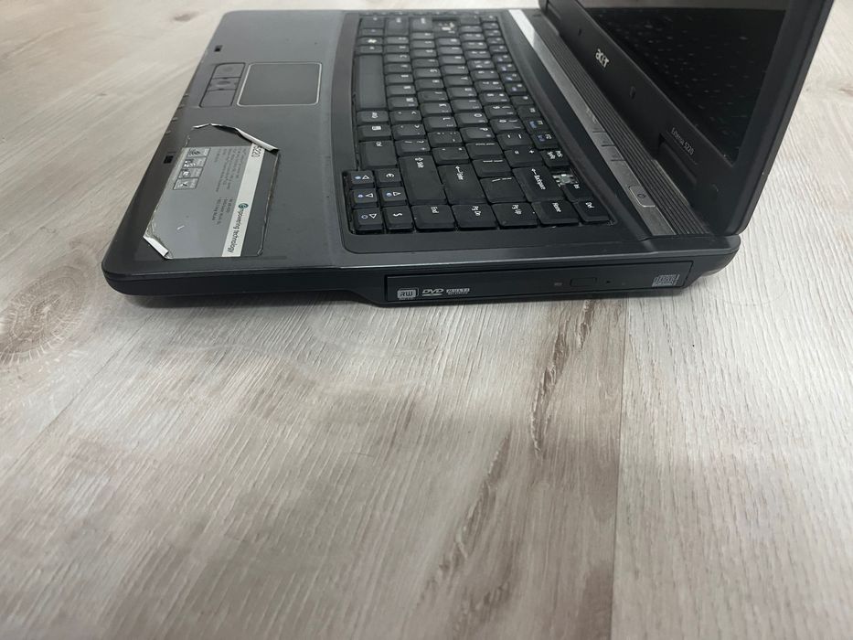Uszkodzony laptop acer
