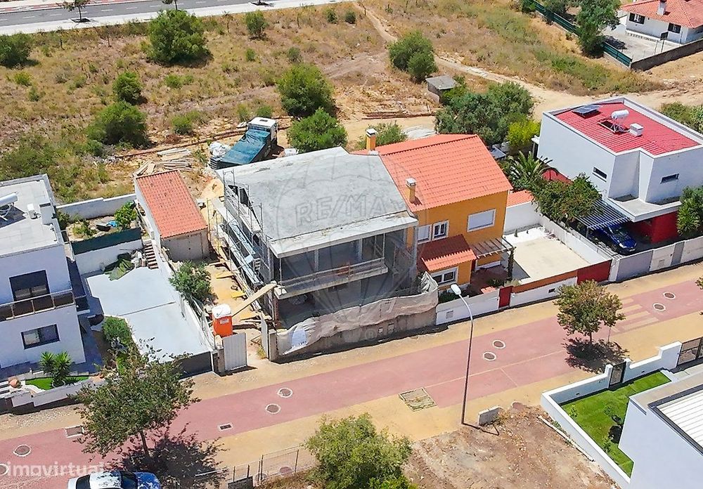 Moradia T4 para venda