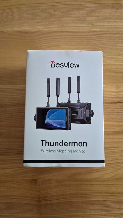 Monitor Desview Thundermon 5,5 cala RX, z bezprzewodową transmisją wideo