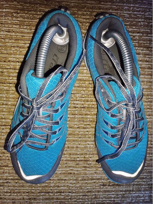 Кроссовки Crane. Размер европейский 38 . Стелька 24,4 см.