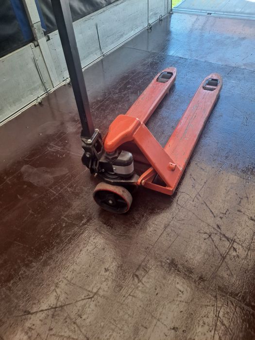 Paleciak 2500 kg