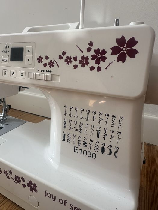 Maszyna do szycia Janome Juno e1030