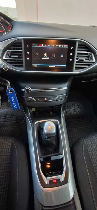 Peugeot 308 SW 1.5 BlueHDi 130cv GPS Câmara 360°