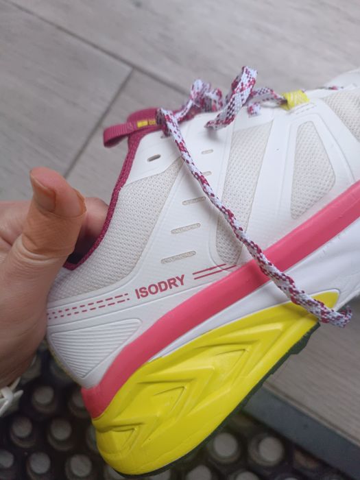 Adidasy mountain warehouse 37