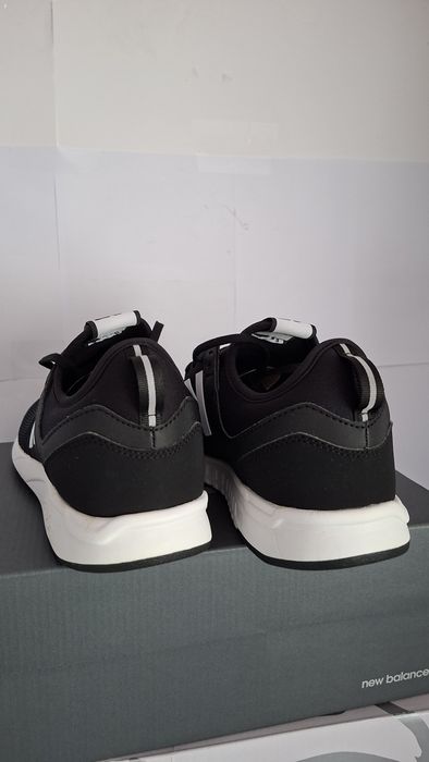 Sneakersy New Balance czarne w rozmiarze 41.5