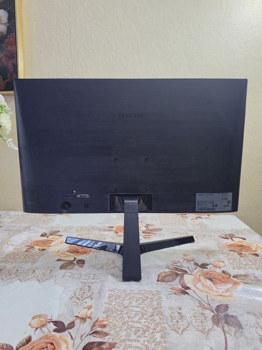 Monitor Samsung 24" Full HD IPS/LED FreeSync HDMI