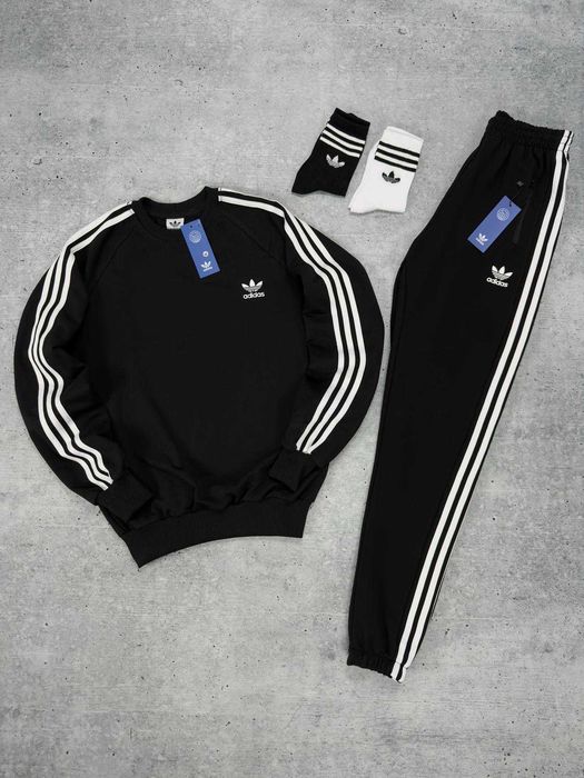 Спортивний костюм чоловічий adidas весна-літо-осінь +2 пари шкарпеток