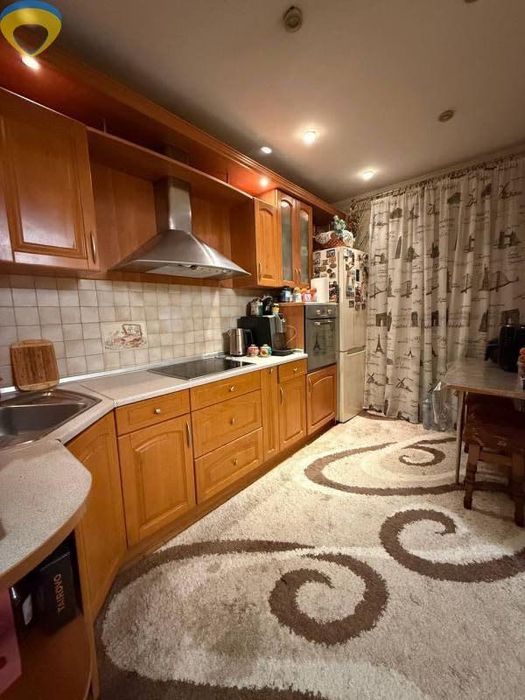 Продам 3 кімнатну квартиру на Таїрова